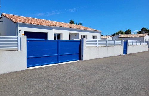 Saint-Jean-de-Monts Villa | Villa 8 pers seaside, covered swimming pool between pine cones and shells