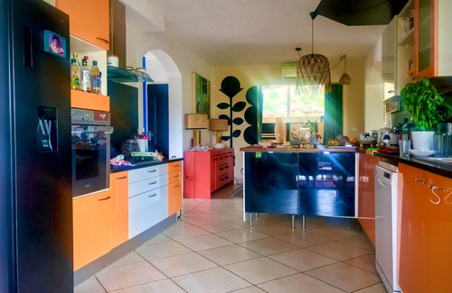 Cotignac House | Villa African Queen, Maison D'artiste à Cotignac