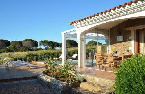 Tanaunella Villa | Villa Allegria, romantic luxury 300m from the beach, heated pool, firepit and sauna