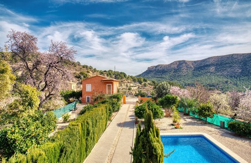 Finestrat Villa | Villa 'Alquería Finestrat' with Sea View, Private Pool and Air Conditioning