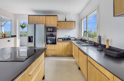 Petit-Bourg Villa | VILLA ALTAIR with Swimming Pool and 3 Parental Suites