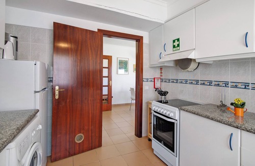 Tavira Villa | Villa 'Alto Do Perogil Pool' with Mountain View, Wi-Fi and Air Conditioning