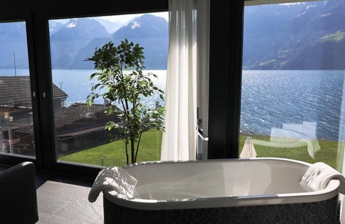 Ruetli House | Villa am See 1/Beach House