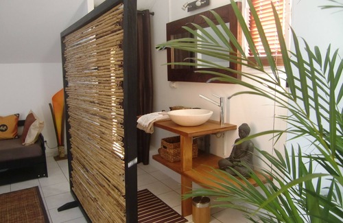 Saint-Pierre House | Villa Ambralini Charming Bed and Breakfast near Saint Pierre