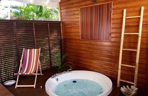 Dampierre Villa | Villa and Bungalow in a residential area