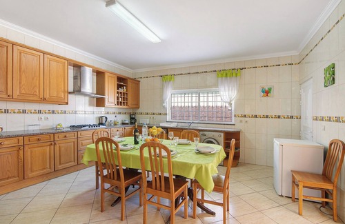 Montechoro Villa | Villa 'Andorinhas' with Private Pool, Wi-Fi and Air Conditioning