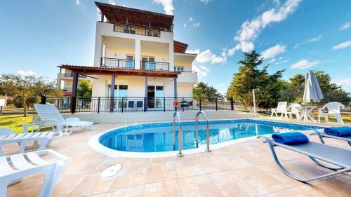 Skotino Villa | Villa Angelika two-storey house with pool for 7