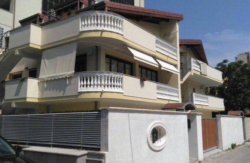 Montesilvano Apartment | Villa Annamaria :Family Room with Bathroom