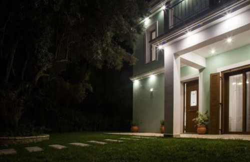 Lygia Villa | Villa Asprolia