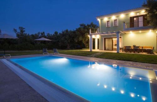 Lygia Villa | Villa Asprolia