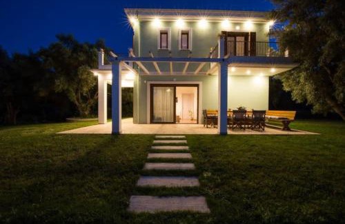 Lygia Villa | Villa Asprolia