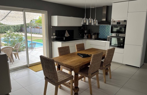 Richerenches House | Villa au Calme Avec Piscine Situé Dans l 'enclave des Papes