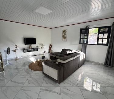 Le Lamentin Villa | Villa aux 4 palmiers