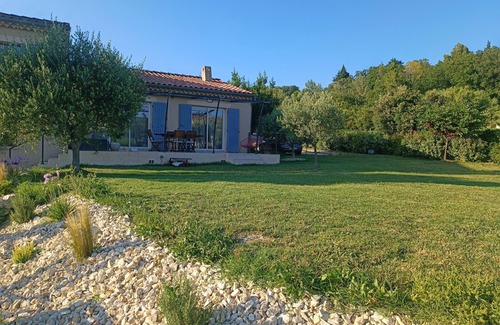 Valaurie Villa | Villa Avec Belle Vue, Piscine et Terrain de Pétanque