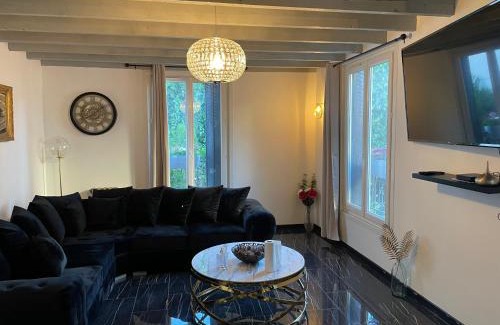 Arcueil Villa | Villa avec maxi Jacuzzi à côté de maison des examens