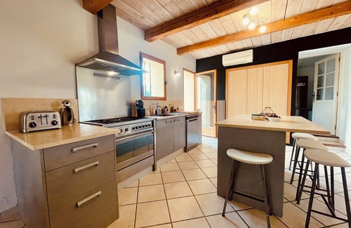 Aubagne House | Villa Avec Piscine et Dépendance au Pied des Collines de Pagnol