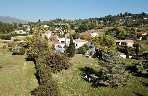Le Plan-de-Grasse Villa | Villa avec piscine ,tennis et chambres climatisés