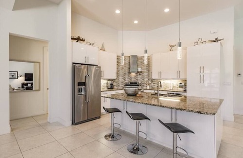 Pelican Villa | Villa Aviator