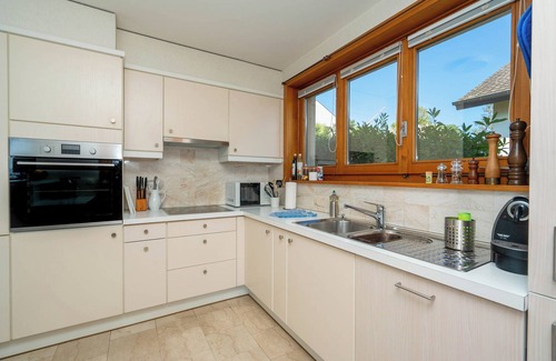 Bevaix Villa | Villa Azur on Lake Neuchâtel