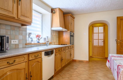 Sondernach Villa | Villa 'Balboa' with Wi-Fi and Air Conditioning