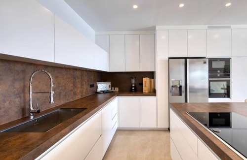 Aduanas House | Villa Bali Infinity by Interhome