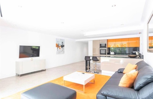 Almancil Villa | Villa Bama Palm - Overlooking the fairway of the Quinta do Lago golf course