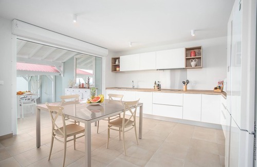 Le Diamant Villa | Villa Beach Front House with swimming pool and direct access to the beach Diamant Martinique