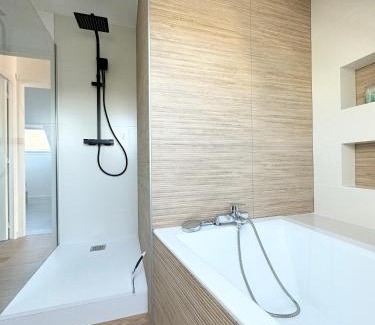 Benodet Apartment | Villa Bel'Odet, appartements modernes au calme, terrasses pour les T2, grand jardin et parking gratuit, à 5 min des plages de Bénodet