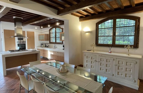 Certaldo Villa | "Villa Bellavista" with Private Pool, Private Whirlpool & Wi-Fi