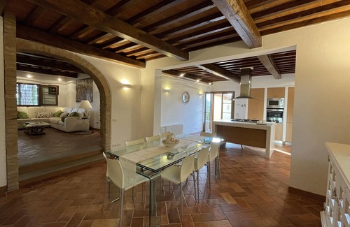 Certaldo Villa | "Villa Bellavista" with Private Pool, Private Whirlpool & Wi-Fi