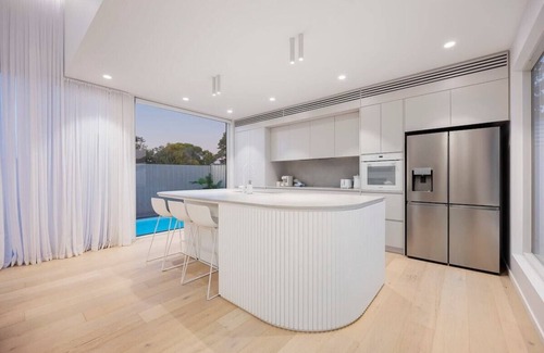 Capel Sound House | Villa Bianca | Pool & 300m from Beach