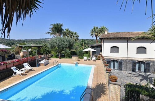 Acireale Villa | VILLA BIDDIZZA