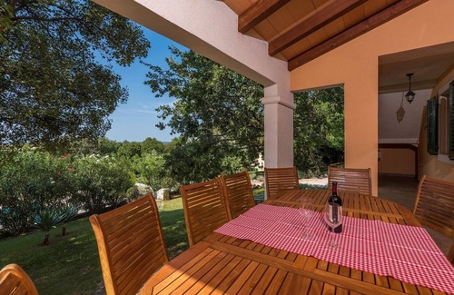 Stanisovi Villa | Villa Biljana with Shared Pool in Resort Vlakovo