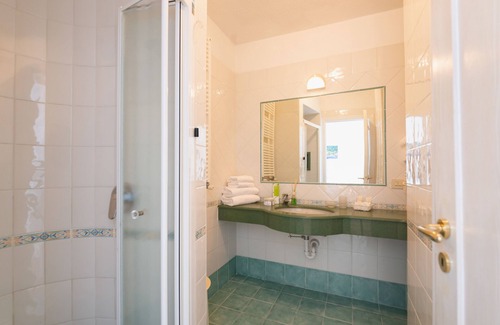 Succhivo Hotel | Villa Bina Sea Hotel