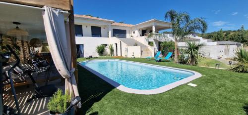 Penta-di-Casinca Apartment | Villa Bistinetti Rez de villa tout confort avec piscine