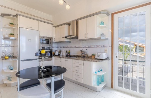 Gaula House | Villa Black Rock