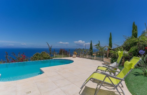 Gaula House | Villa Black Rock
