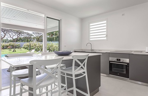 Saint-Francois Villa | Villa BLUE 3 CH with swimming pool 2min from the Marina