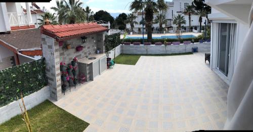 Kadnlar Denizi Mahallesi Villa | Villa Blue By The Pool, Near Sea