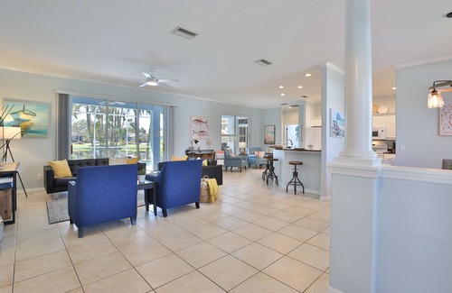 Heron's Watch House | Villa Blue Lagoon - Private Heated Pool & Less Than 10 Minutes to Anna Maria