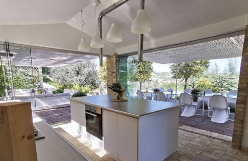 Cupra Marittima Villa | Villa Brezza Marina, private pool & sea view