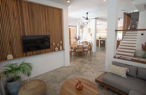 Kathaluwa Villa | Villa Brisa Entire Villa for Rent in Ahangama Sri Lanka 2 Minutes to the Beach