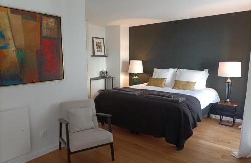 Saint-Serge Bed & Breakfast | Villa Buffon