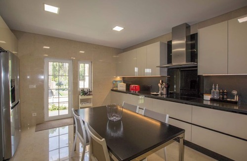 Charneca de Caparica e Sobreda Villa | Villa Buganvilia III - Allure Villas