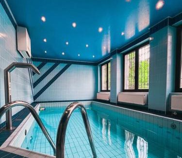 Zlutice Villa | Villa By the Creek