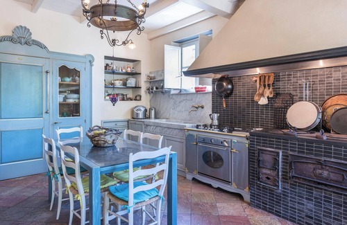 Villa di Cornia Villa | Villa 'Ca Dei Gruppi' with Mountain View, Private Terrace and Wi-Fi