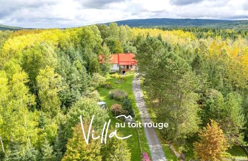 Saint-Nazaire-de-Dorchester House | Villa au toit rouge - Massif du Sud