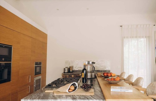 Ramatuelle Villa | Villa Cachou Summary:
