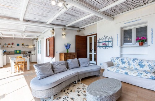 Cala Pira Villa | VILLA CALA PIRA SUL MARE CON WI-FI
