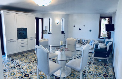 Capri Villa | Villa Capri Panoramic Pool and Garden